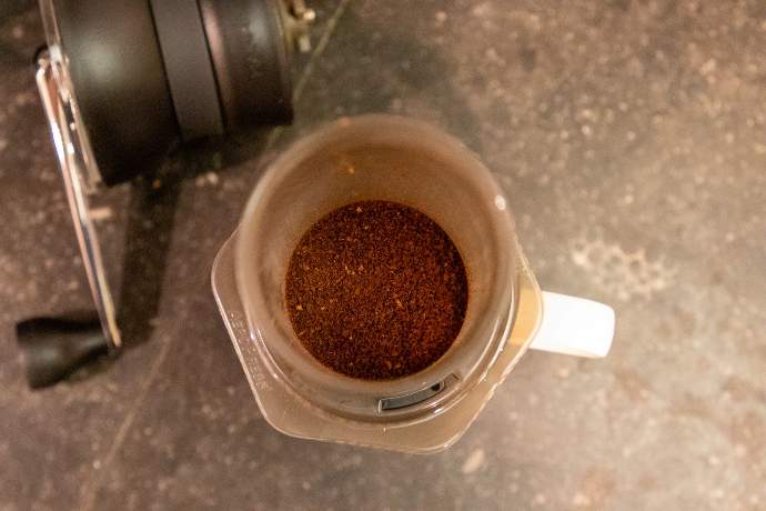 Aeropress vol met koffie