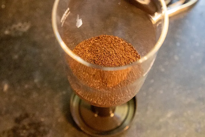 Gemalen koffie in je syphon Gemalen koffie in je syphon