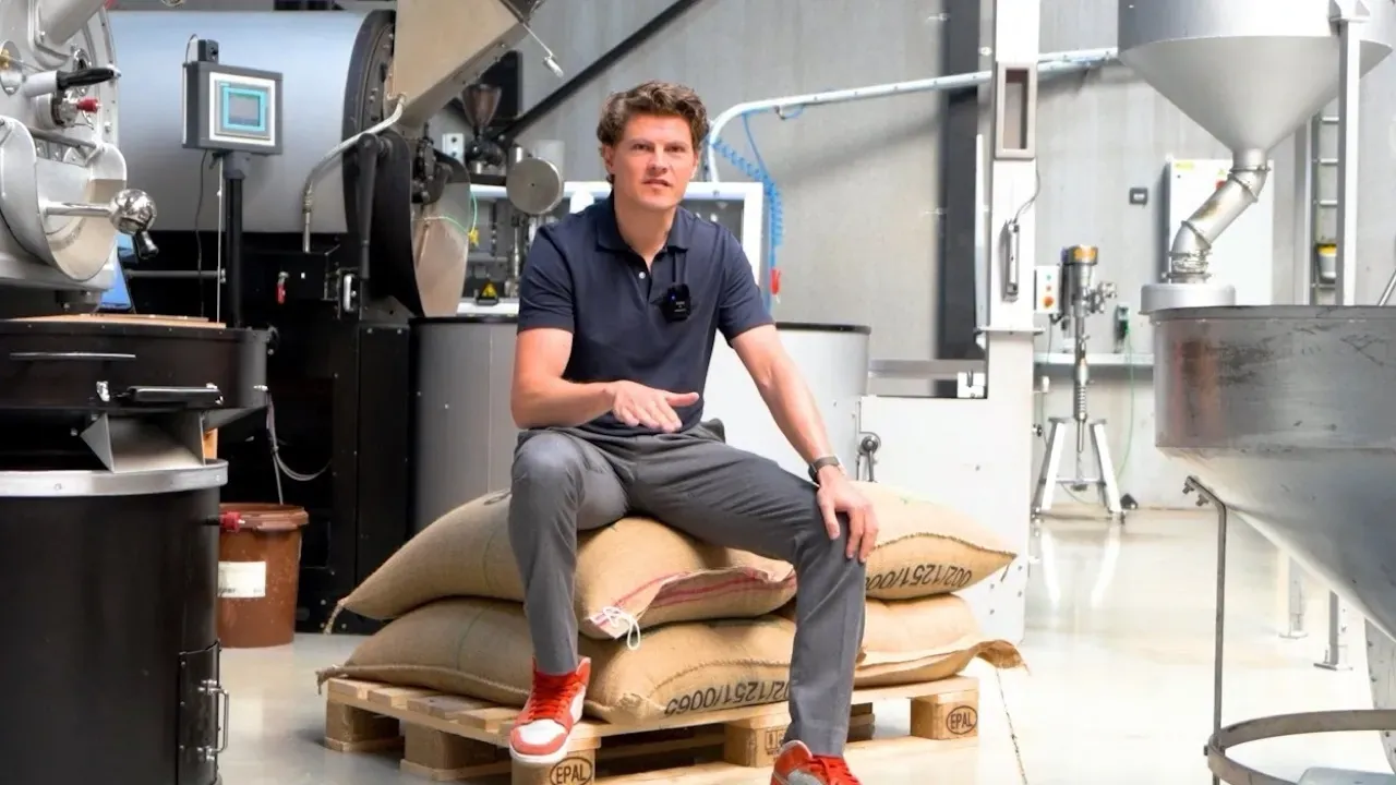 Laurent Destrooper in de koffiebranderij