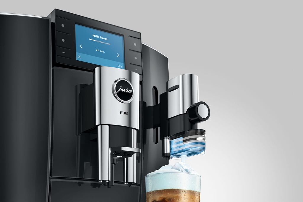 Melkschuim op een koude koffie uit de Jura E10