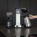 Moccamaster KBGT - Off-white - Naast een koffiemolen